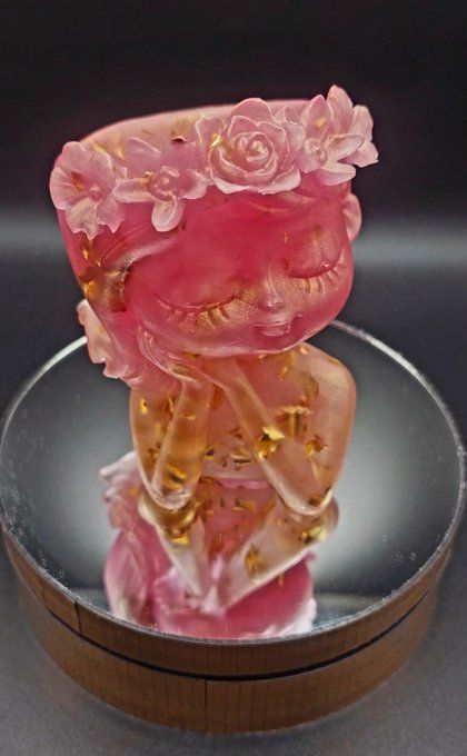 Buste de femme "Douceur" rose et feuilles dorées 