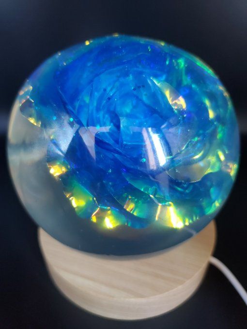 Lumière d'ambiance "Big Rose Holo bleue" (en option : socle en bois USB )